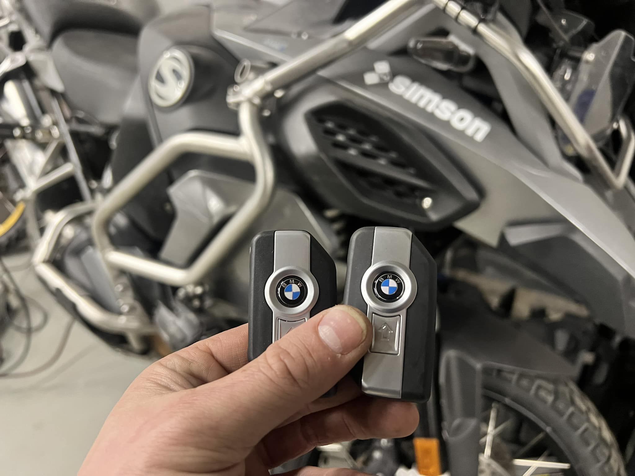 Přiučení druhého keyless motoklíče pro BMW R 1250 gsa (2021) 